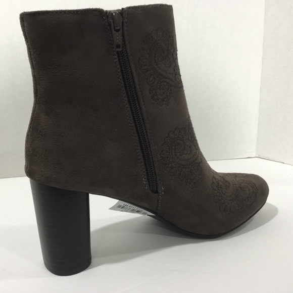 Andrew Geller Brown Paisley Ankle Boots Size 9 - Picture 4 of 8